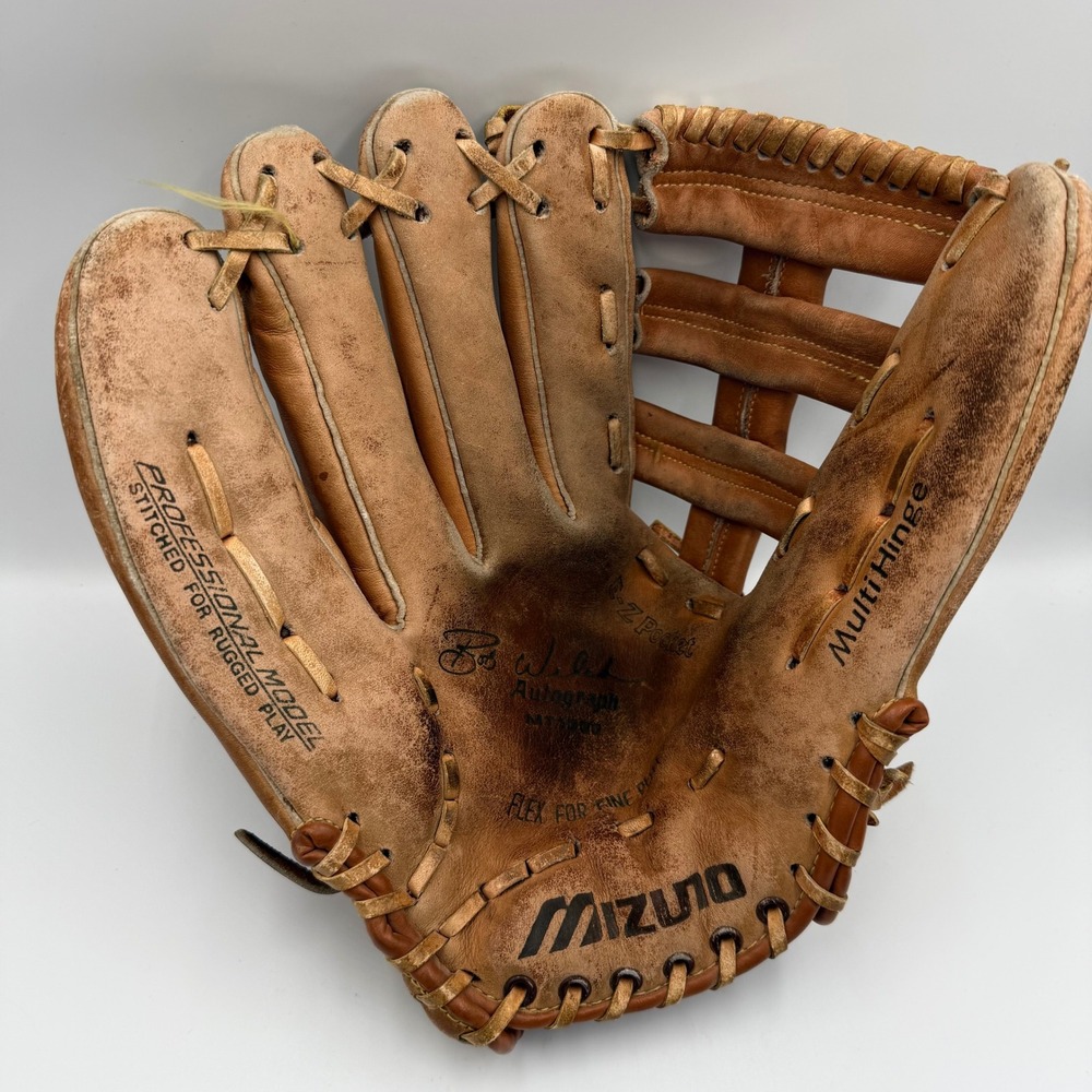Mizuno MT1000 Bob Welch Autograph Lite Flex LHT Baseball Glove Professional 12.5